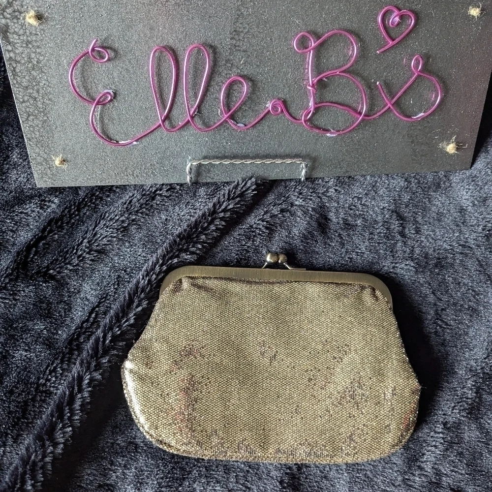 EUC Gold Shine Express Purse/Clutch w/ Attached Strap